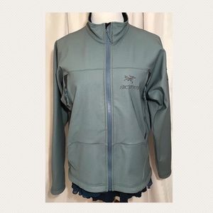 Arc’teryx sage green soft shell jacket